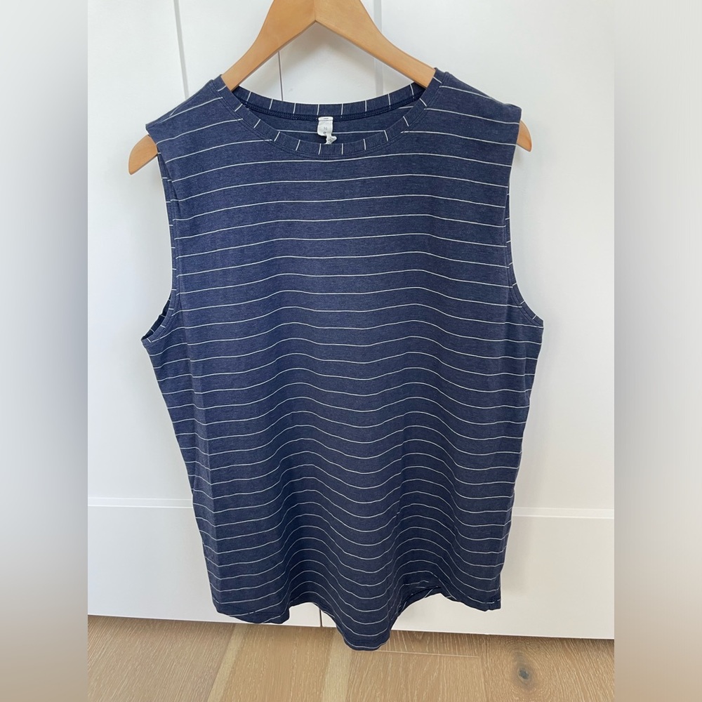 lululemon brunswick muscle tank blue & white stripe